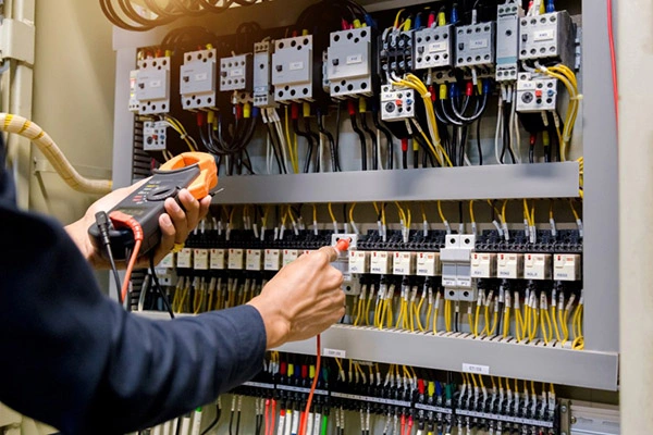 Jak dobór rezystora wpływa na wydajność obwodu elektronicznego?